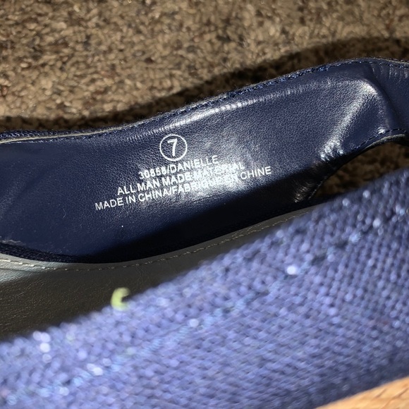 Wedge - Picture 3 of 4